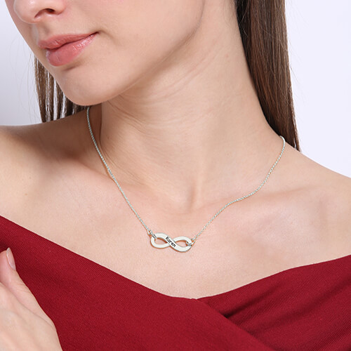Engraved Infinity Name Necklace in Silver